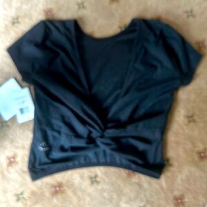 Beyond Yoga xs gray crop top nwt $66